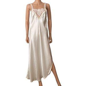 Vintage Val Mode Appel 50’s white satin gown w pearl detail